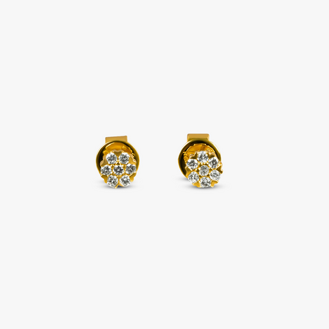 Weiße Diamant-Ohrstecker mit rundem Pavé – 18 Karat Gelbgold